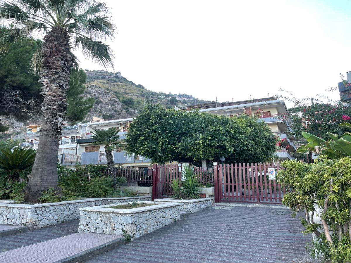 Incantevole Appartamento Taormina SantʼAlessio Siculo Exterior foto